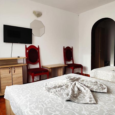 Hotel Orizont Suceava Exteriör bild